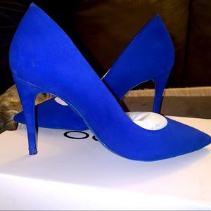 Aldo blue suede pumps